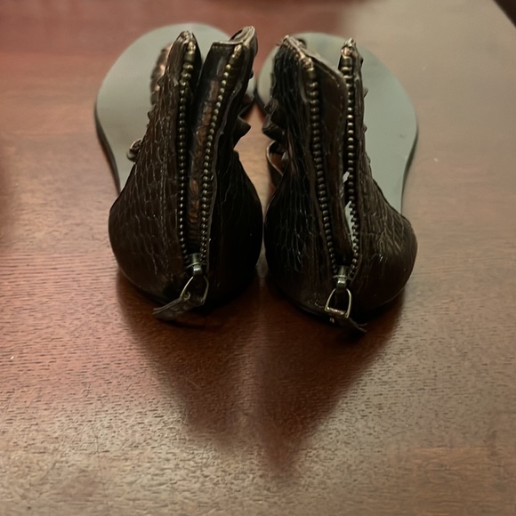 Elizabeth & James sandals - Picture 3 of 11